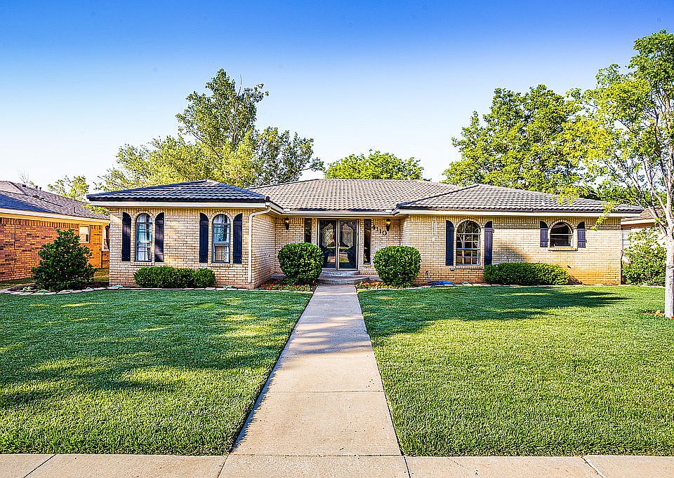 1st image of 4110 Pinehurst Dr