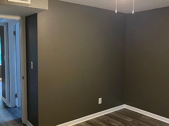4th image of 3714 Noblitt Dr #6
