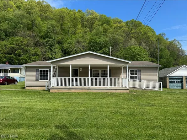 60 Police Lodge Rd, Colliers, WV 26035