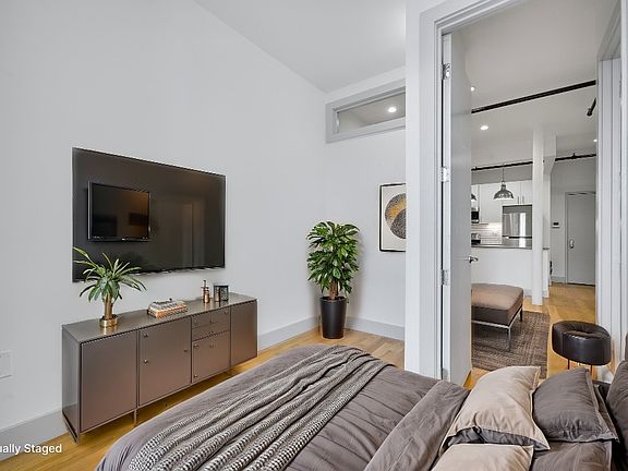 5th image of 347 Lorimer St #3B