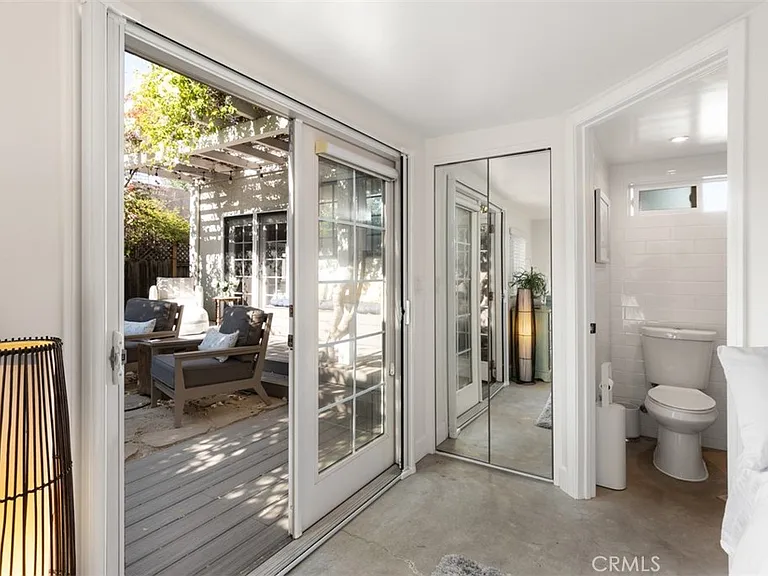 3390 Herman Ave — Photo 18