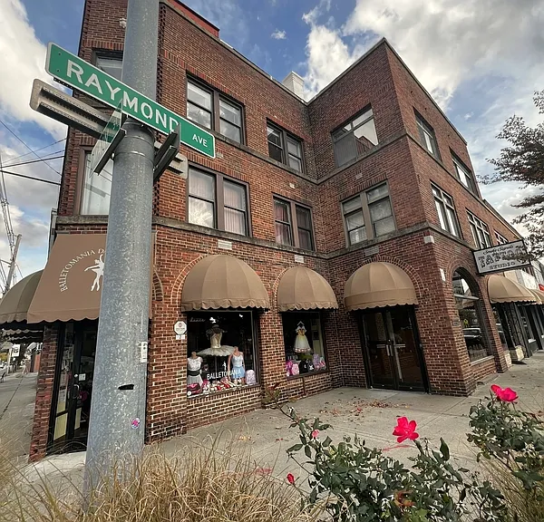 2 Raymond Ave #3C — Photo 23