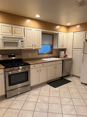 Rented by BELLMARC | media 6
