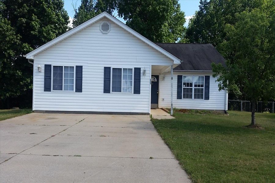 1st image of 333 W Bushy Hill Dr