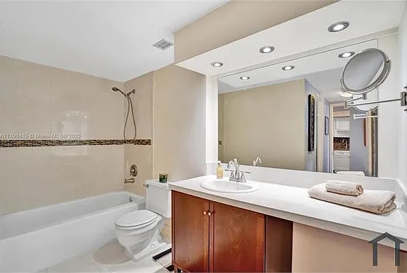 1351 NE Miami Gardens Dr #1702E — Photo 13