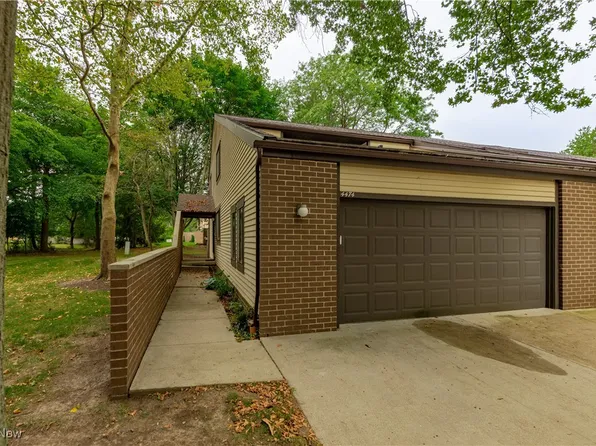 4474 Habersham Ln S, Cleveland, OH 44143