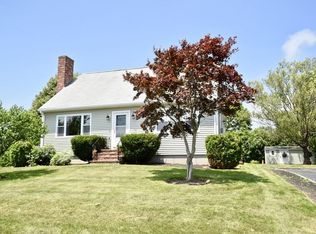 7 Swanson Dr, Dartmouth, MA 02748