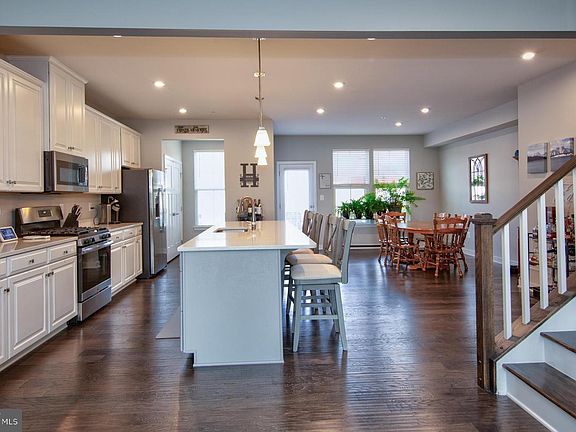 5th image of 699 Iron Gate Rd