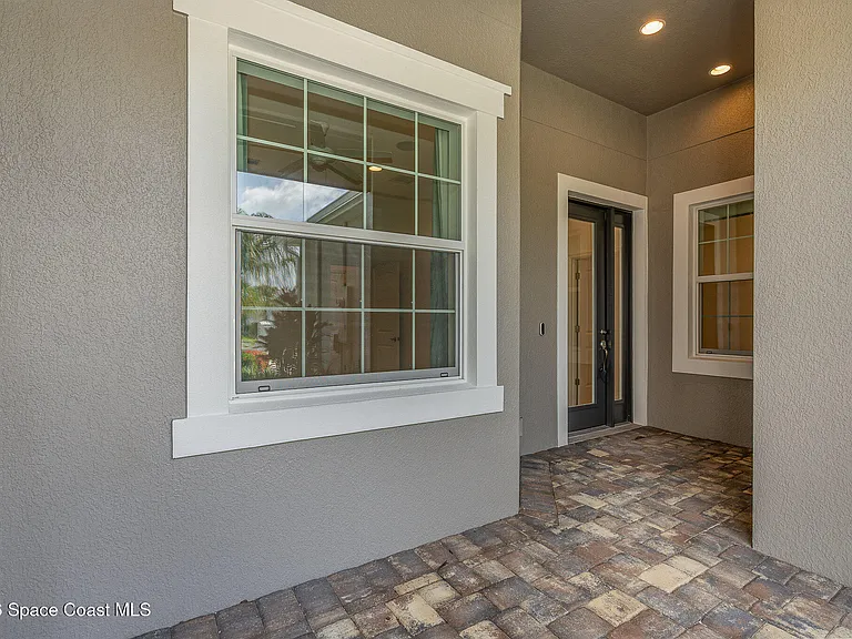 2688 Avalonia Dr — Photo 2