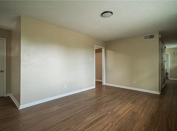 5th image of 1621 Caton St