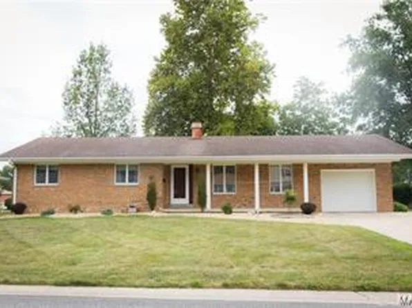 130 N 5th St, Breese, IL 62230