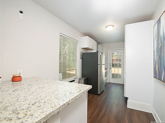 4th image of 6119 Deep Valley Dr.