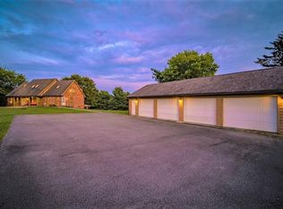 201 Sequoia Dr, Ligonier, PA 15658