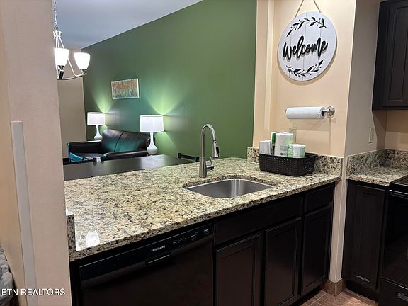 5th image of 225 Collier Dr #1313