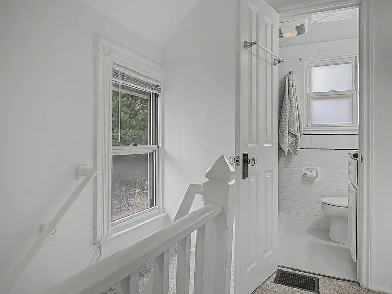 2220 SE Yamhill St — Photo 41