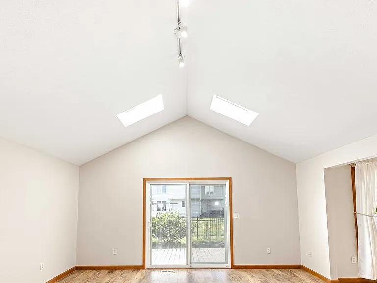 3442 Berkdale Dr — Photo 18
