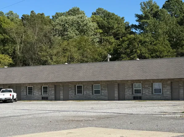 6710 Benton Rd, Paducah, KY 42003