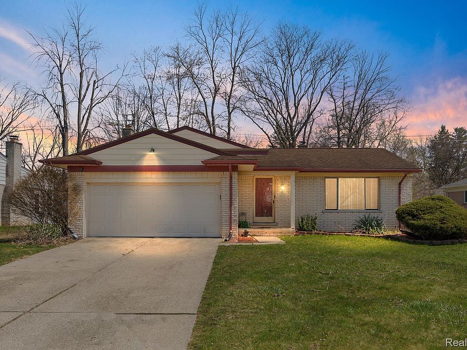 1st image of 29190 Heritage Ct