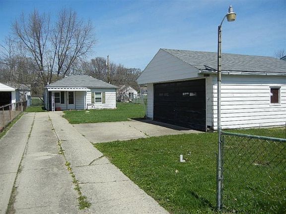 2nd image of 2149 Marker Ave