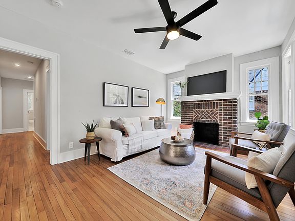 5th image of 2627 Dellwood Ave