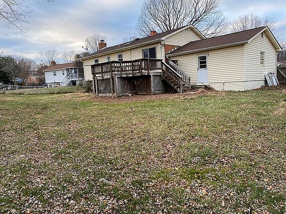 3rd image of 2243 Sussex Ct