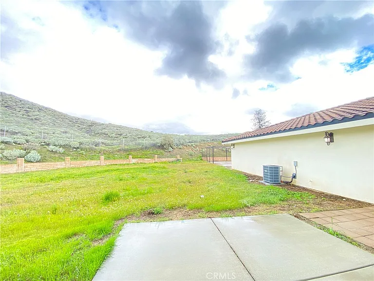14670 Gilman Springs Rd — Photo 44