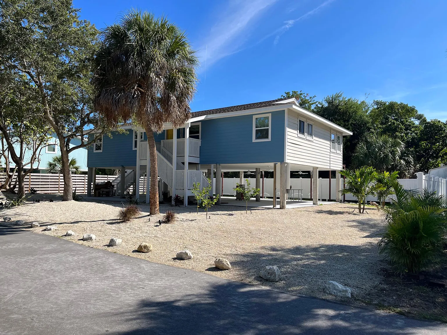 642 Companion Way — Photo 3