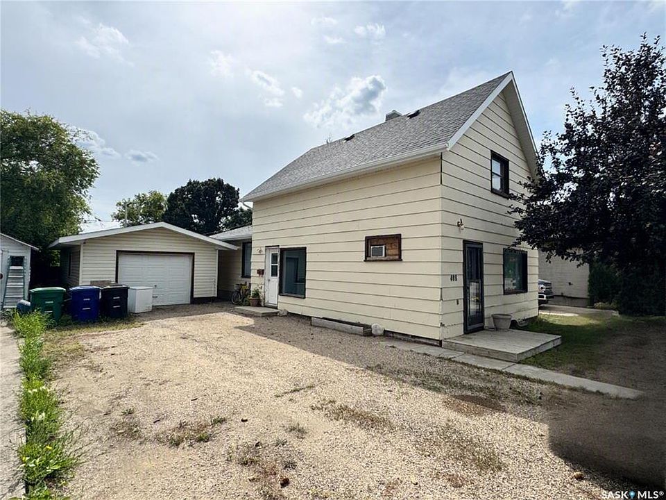 1st image of 408 4th AVENUE E