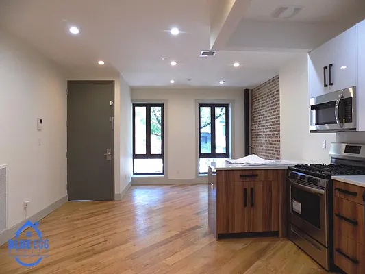 Rented by Blue Egg Realty Corp | media 34