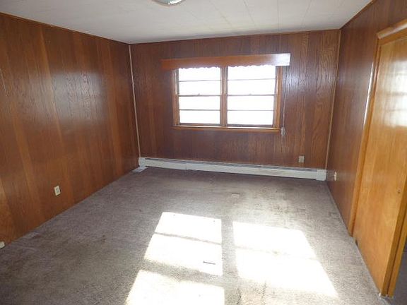 5th image of 893 Buchanan Trl E