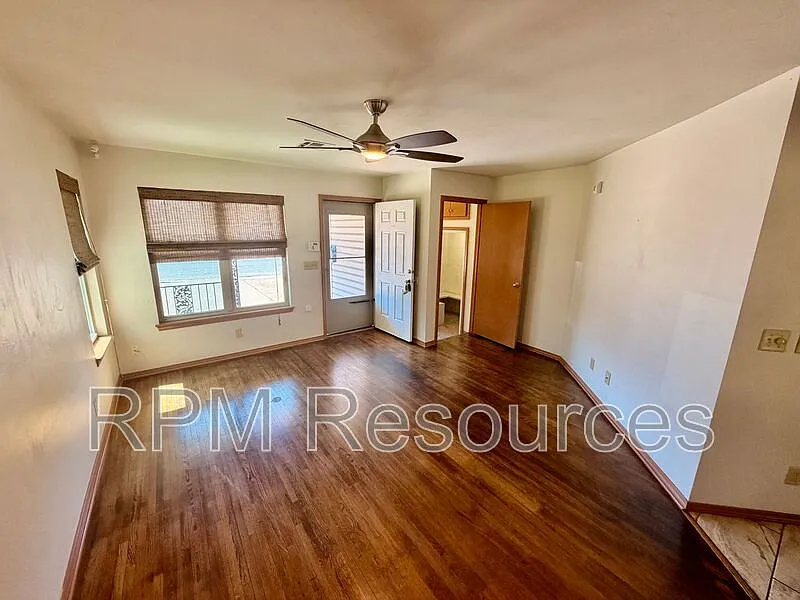 3 bed, 2.0 bath, 1135 sqft, $1,395 — Photo 3