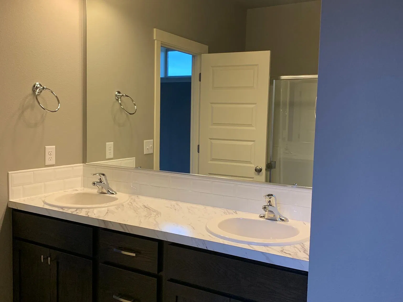 3 bed, 1549 sqft, $2,400 — Photo 3