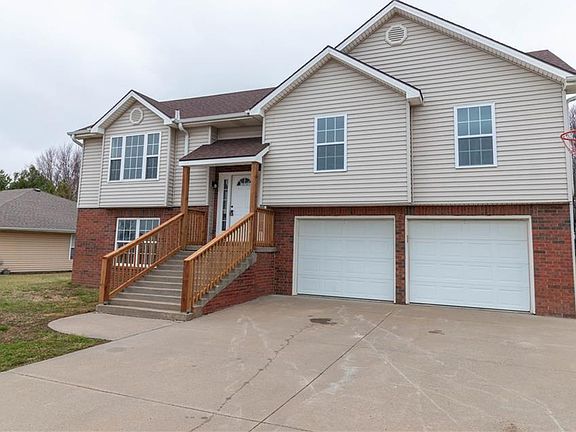 2nd image of 1005 E Pearl Ct
