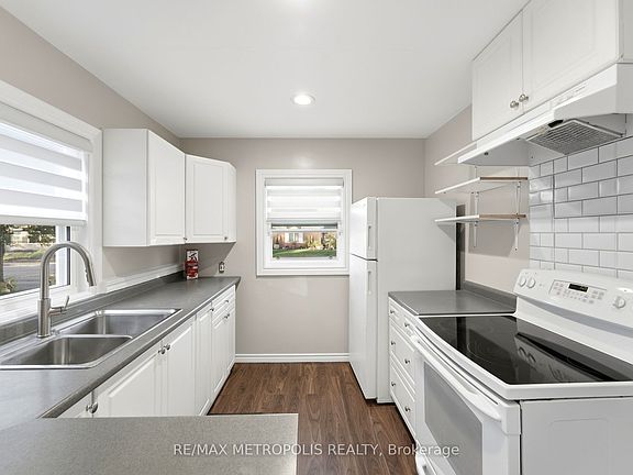 4th image of 56 Charing Cross St