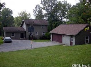 1581 Van Camp Rd, Skaneateles, NY 13152