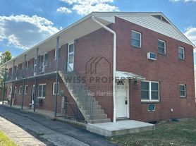 1729 W 3rd Ave, Columbus, OH