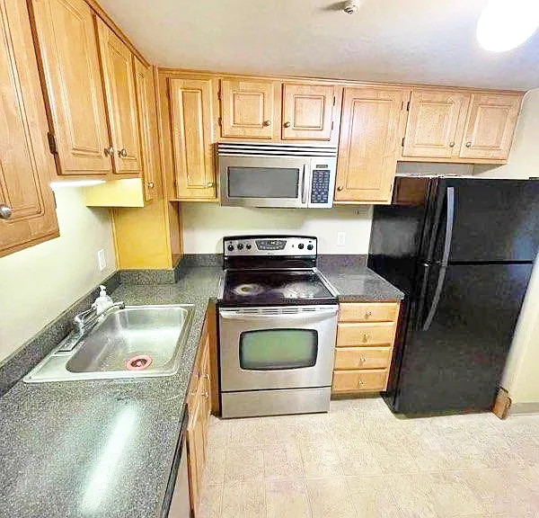 175 Quincy Shore Dr #B55 — Photo 4