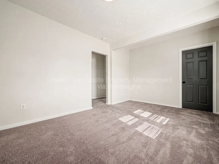 878 1/2 Sullivant Ave — Photo 13