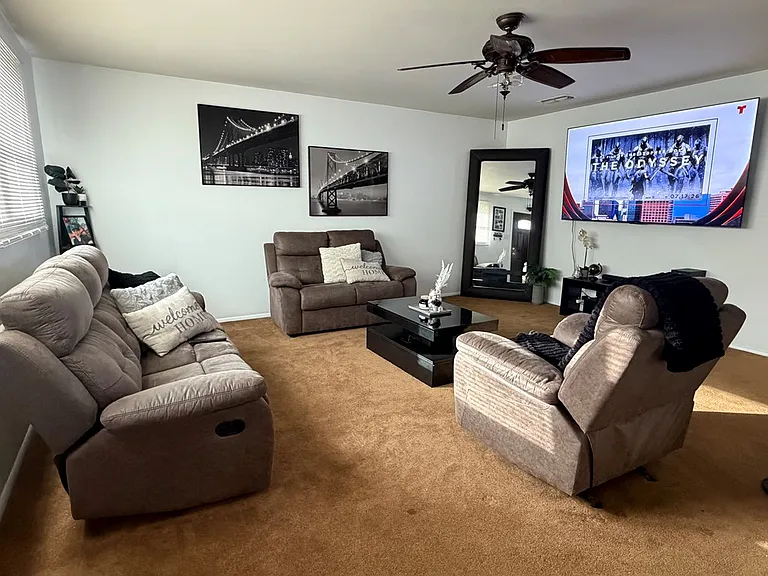 1002 Denton St — Photo 6