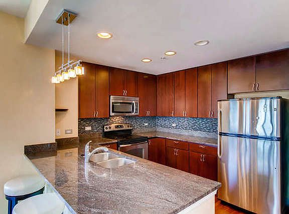 5th image of 1901 S Calumet Ave Unit 808