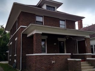 112 S 4th St, Aurora, IL 60505