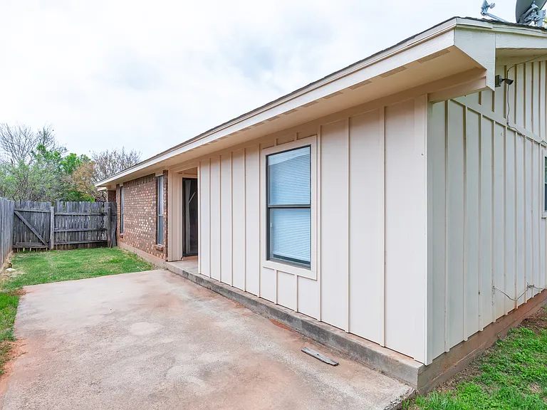 4074 Russell Ave — Photo 24