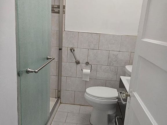 4th image of 5319 3rd St NW