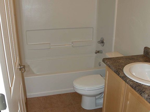 5th image of 1428 E Elm St #2