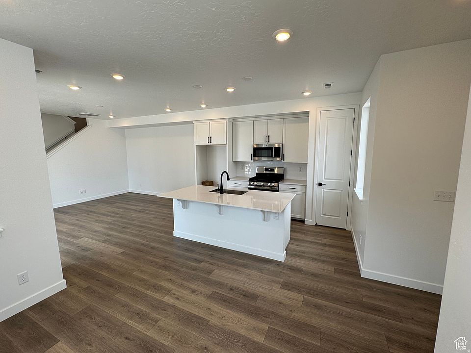 2nd image of 12672 S Lincoln Peak Ln #131