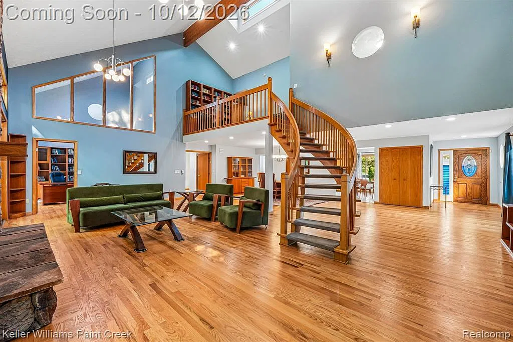 4 bed, 3.5 bath, 4544 sqft, $4,800 — Photo 3