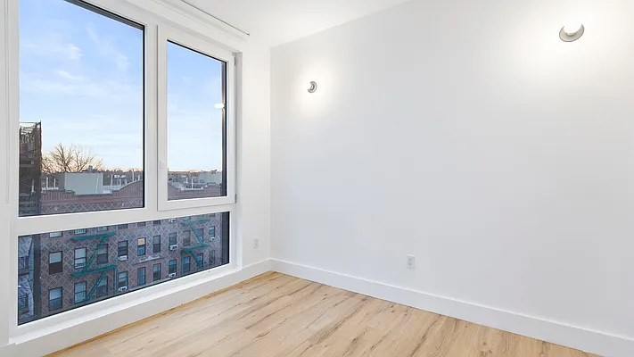 Rented by Nooklyn NYC LLC | media 30