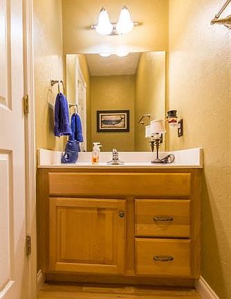 3rd image of 864 S Coriander Ct