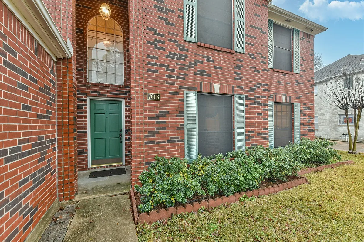 Building Photo - 7603 Quintero Dr
