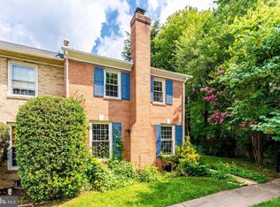 7020 Bradwood Ct, Springfield, VA 22151